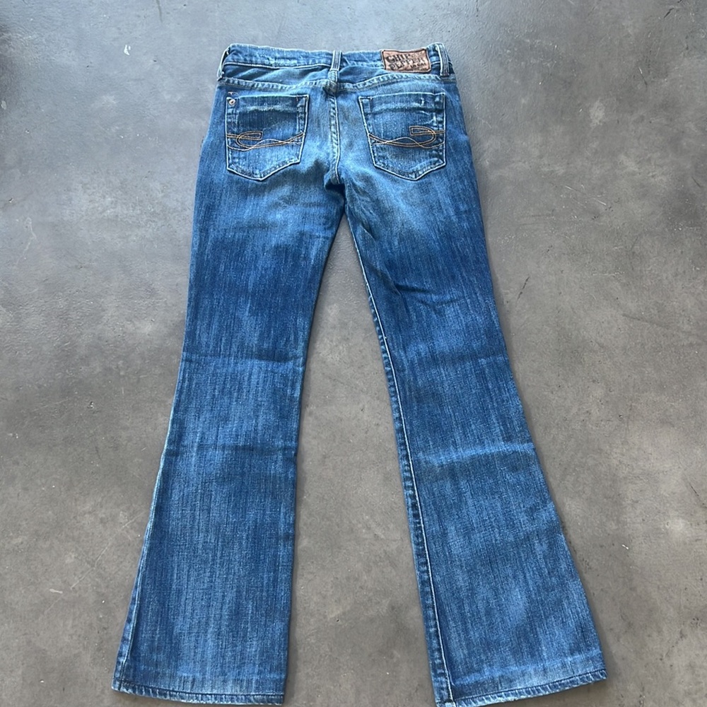 Classic Chip and Pepper denim. Length has been altered for the petites. - Picture 2 of 9